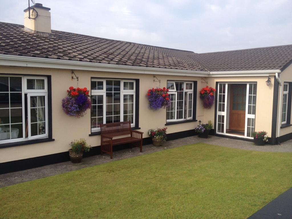 Atlantic House Bed & Breakfast Lisdoonvarna Exterior foto